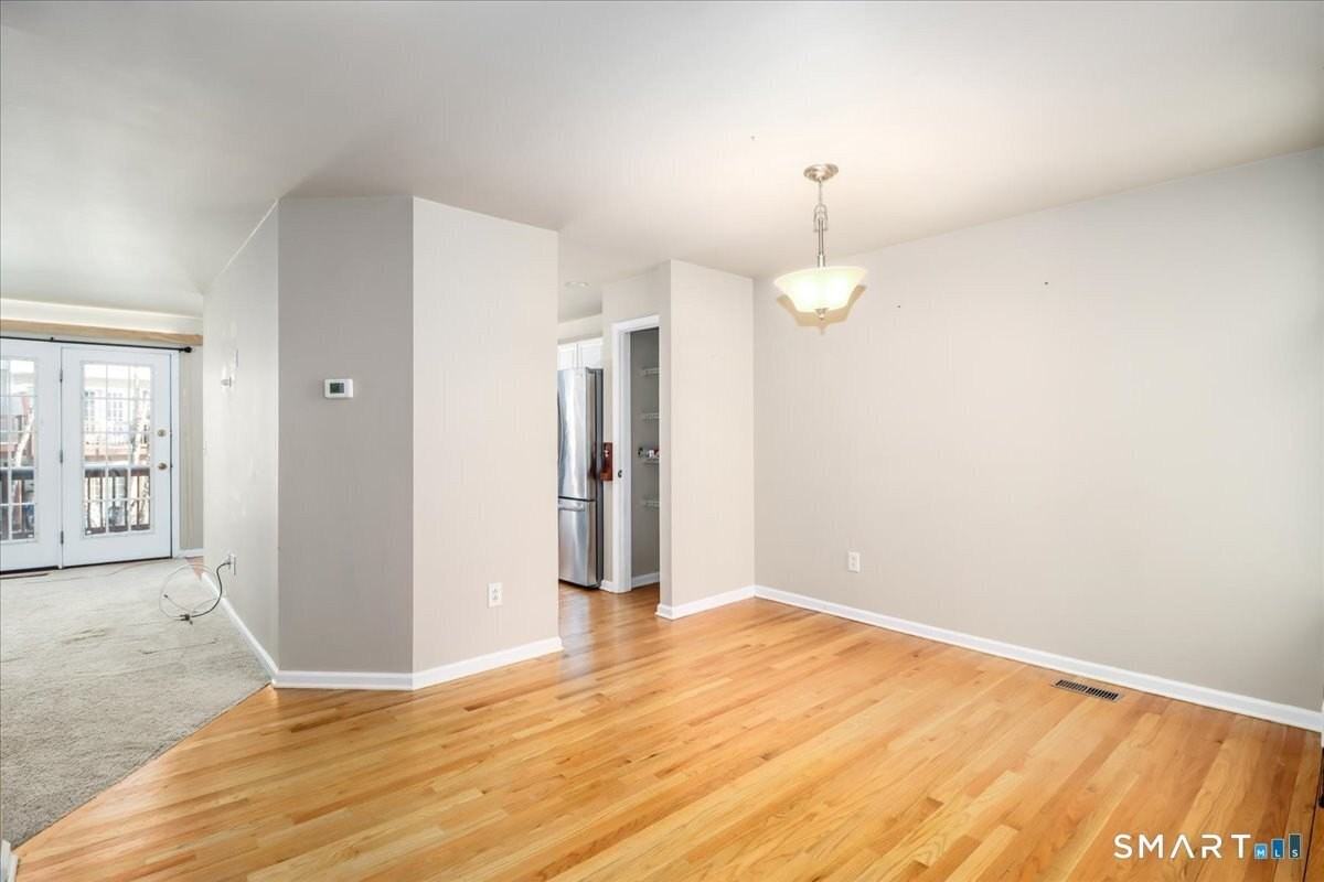 2004 Eaton Ct Unit 2004 #2004 - Photo 4 of 35