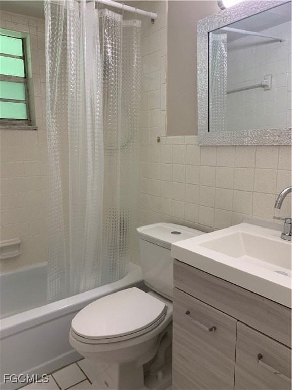 815 Courtington Ln Unit 2 #2 - Photo 5 of 9