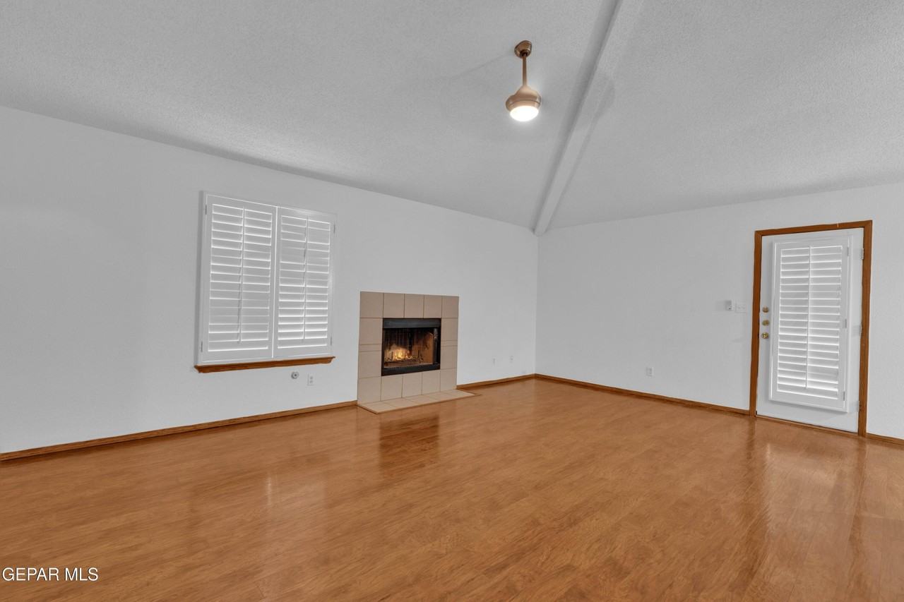 7516 Plaza Taurina Dr - Photo 5 of 36