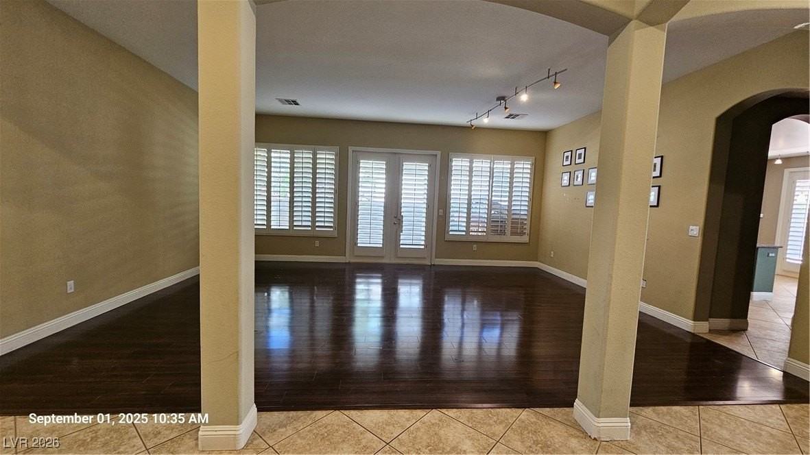 10830 Del Rudini St - Photo 4 of 33