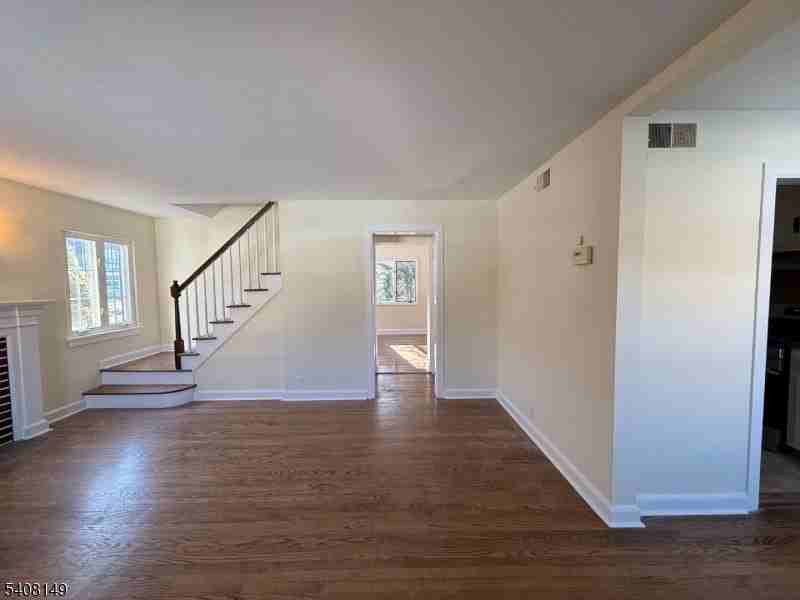 66 Liberty Pl - Photo 2 of 20