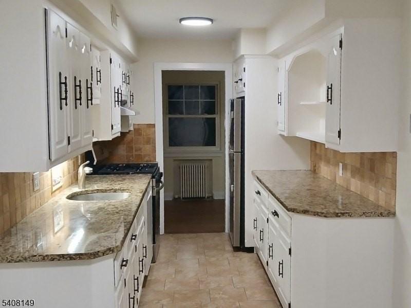 66 Liberty Pl - Photo 6 of 20