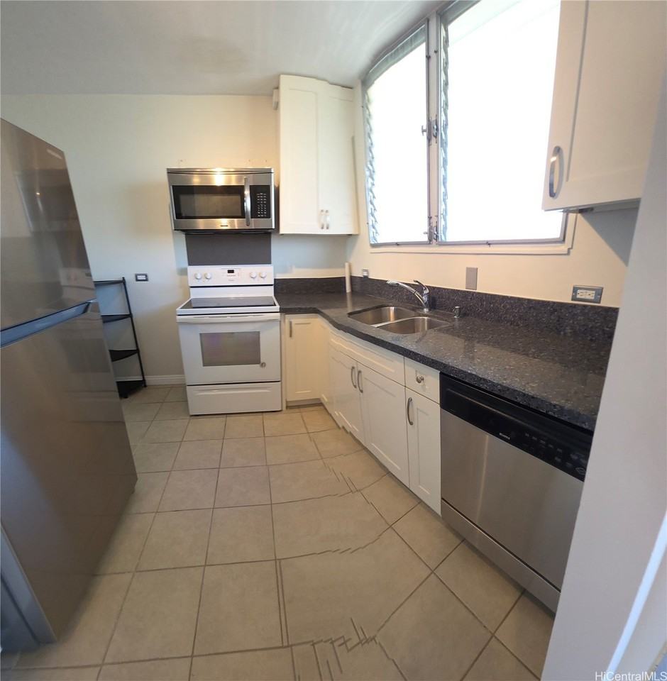 1052 Ala Nanu St Apt 702 #702 - Photo 4 of 21