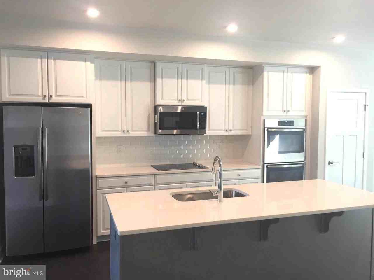 735 Stonehouse Way - Photo 5 of 25