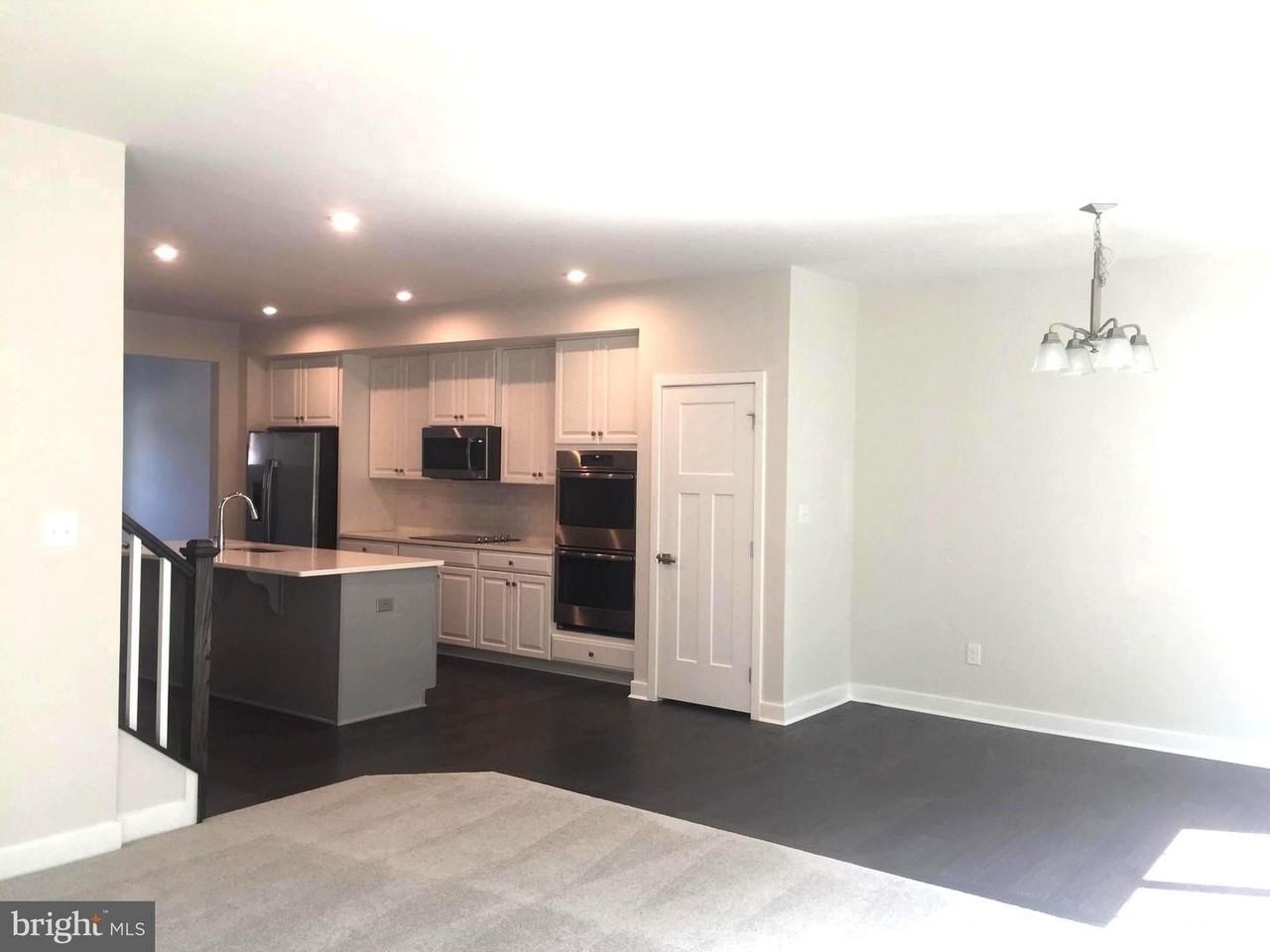 735 Stonehouse Way - Photo 6 of 25