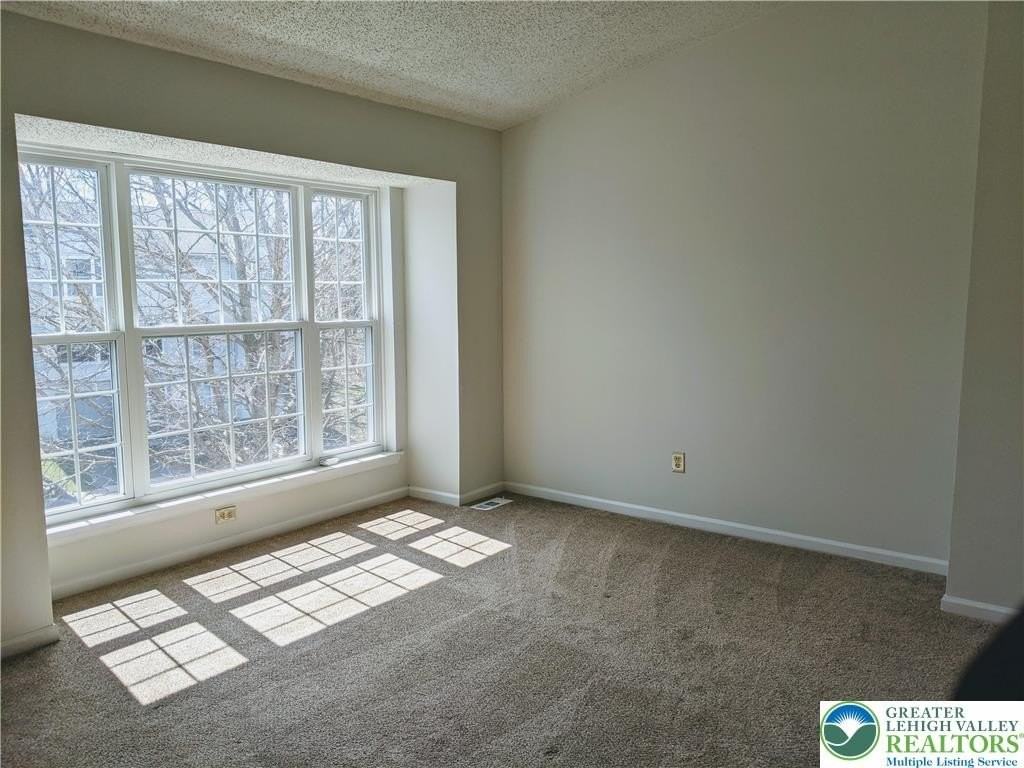 1825 Falcon Dr - Photo 6 of 20