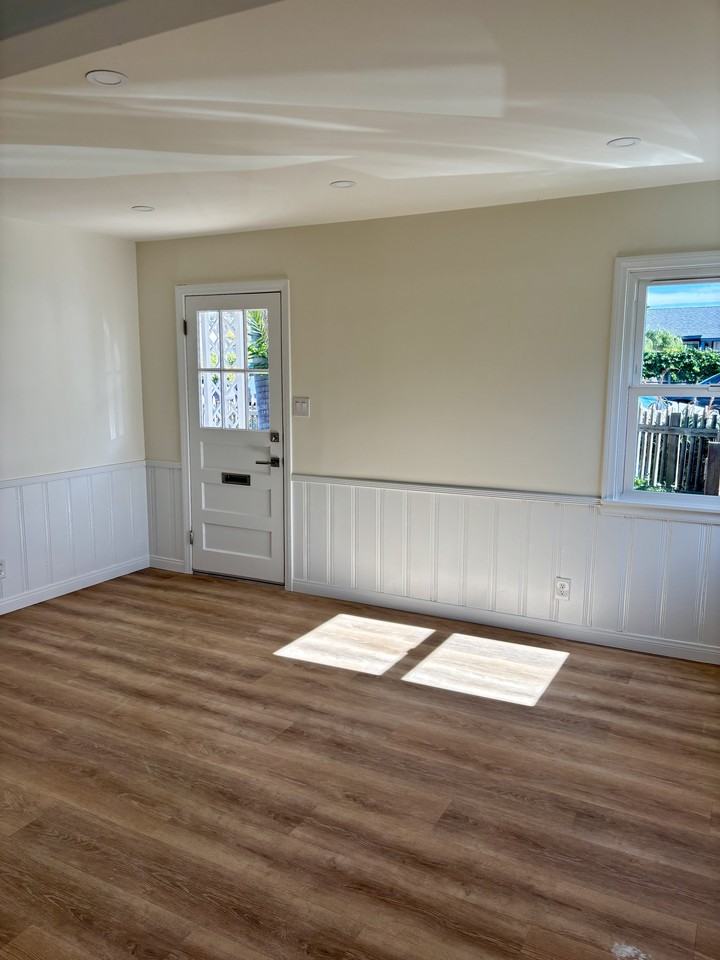 529 Brooks Street - Photo 3 of 10