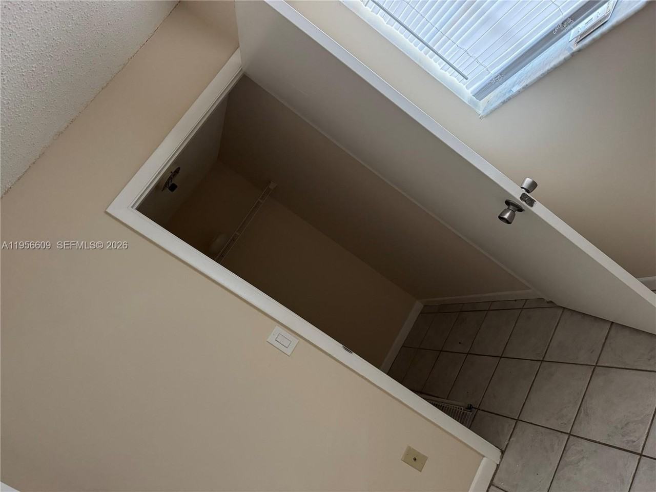 430 Se 7th St #204E - Photo 2 of 6