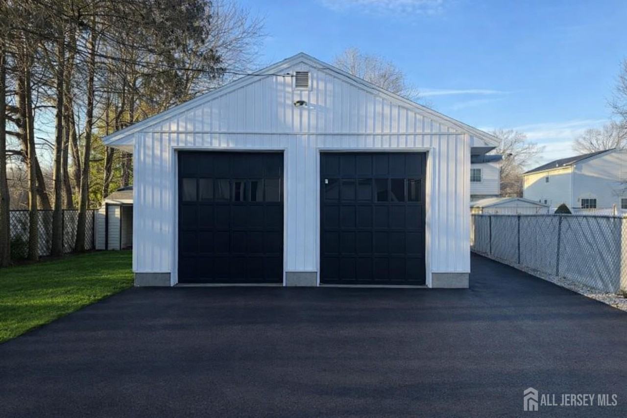 66 Lincoln Ave - Photo 2 of 2