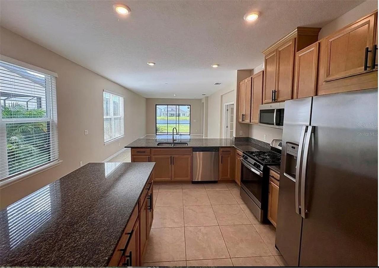 16439 Paynes Mill Dr - Photo 4 of 27