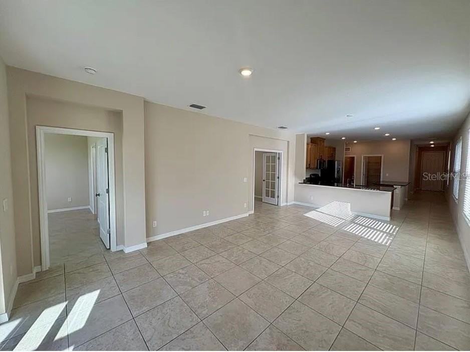 16439 Paynes Mill Dr - Photo 3 of 15