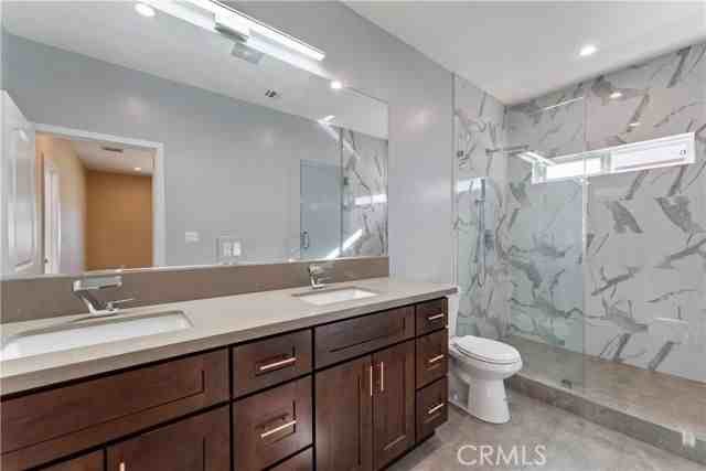 6942 Valmont St - Photo 3 of 8
