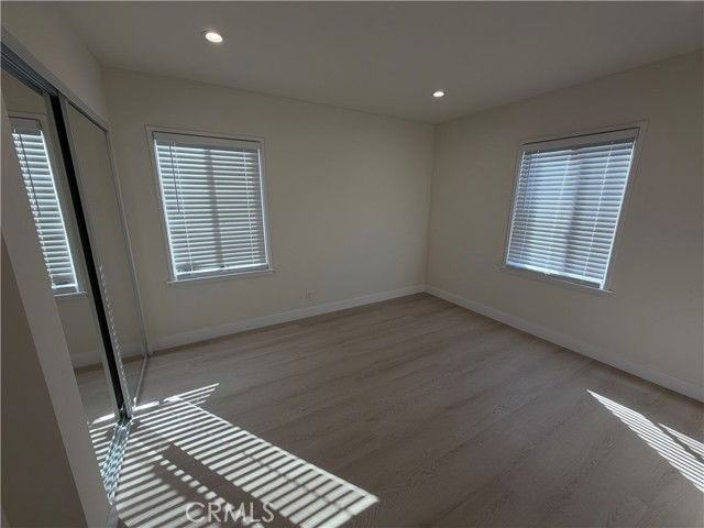 3357 Honolulu Ave - Photo 2 of 8