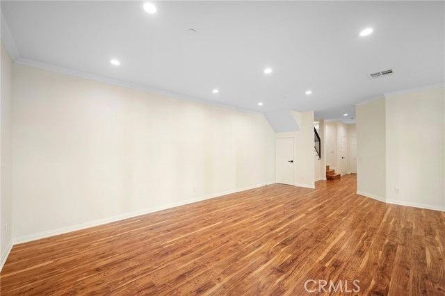 415 E Dryden St #108 - Photo 5 of 8