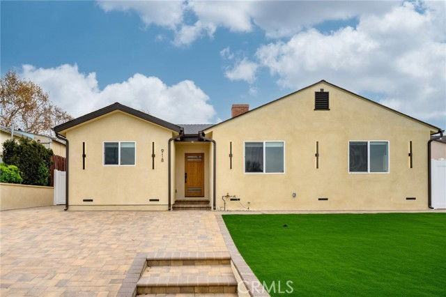 918 University Ave - Photo 6 of 7