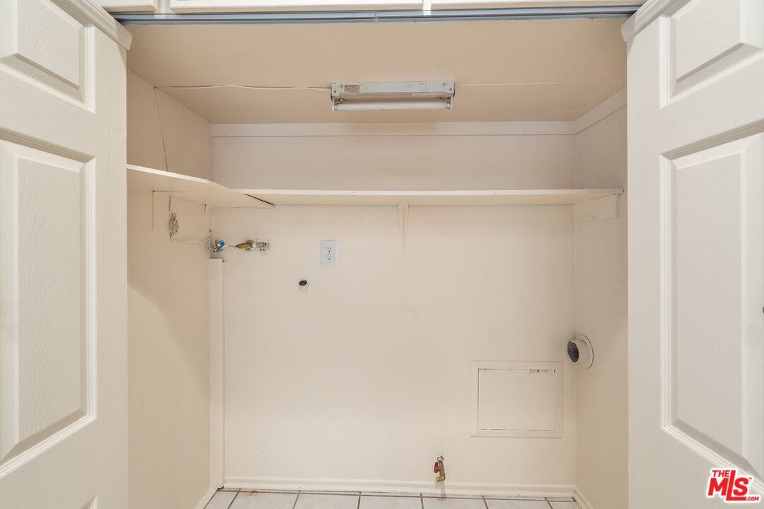 9631 Crystal View Dr - Photo 3 of 8