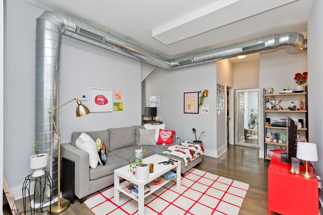 1715 S Carpenter St #1 - Photo 4 of 8