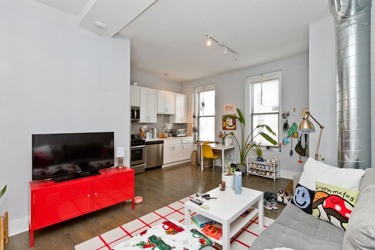 1715 S Carpenter St #1 - Photo 5 of 8