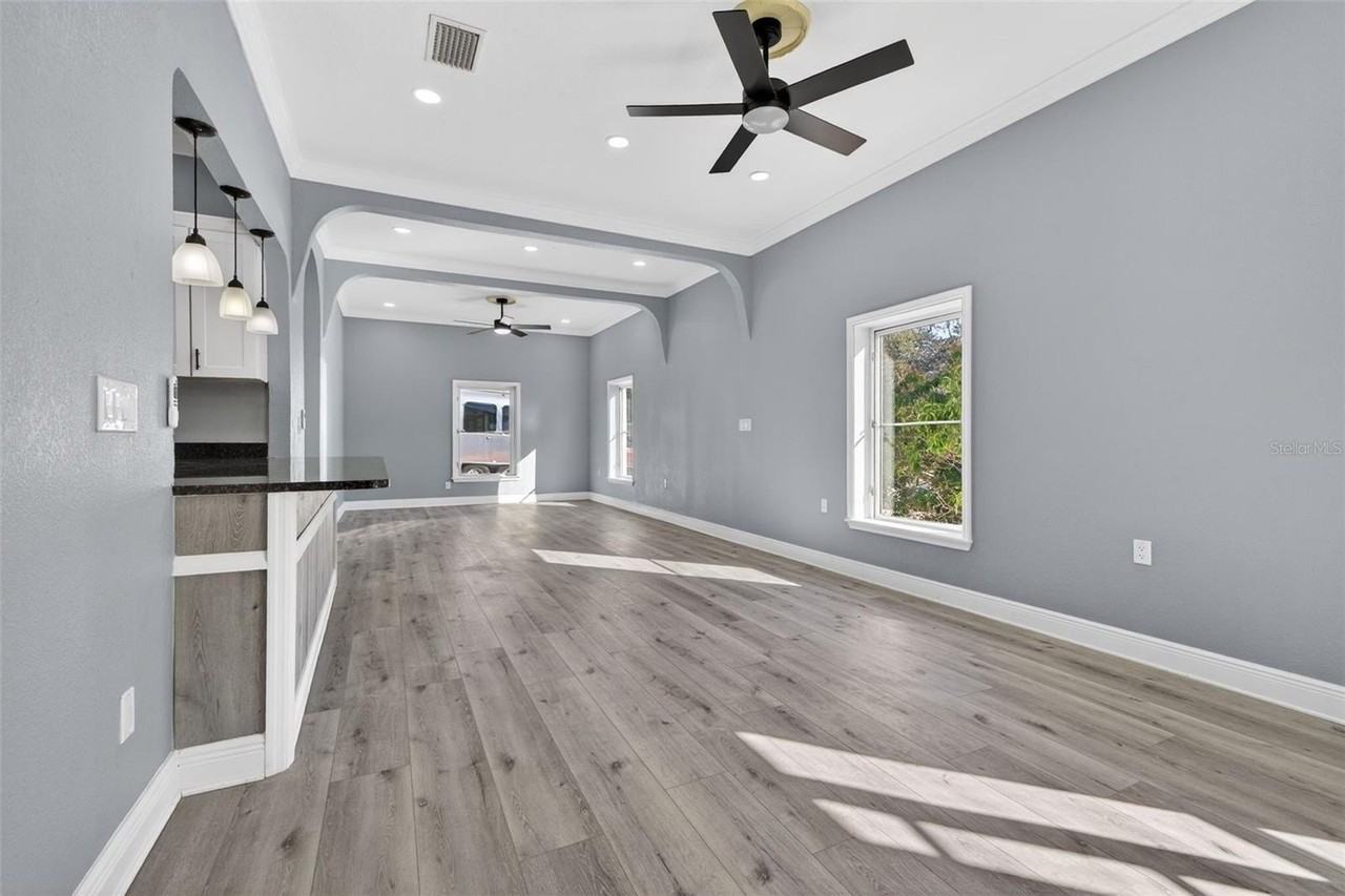 2835 W Shelton Ave - Photo 6 of 41