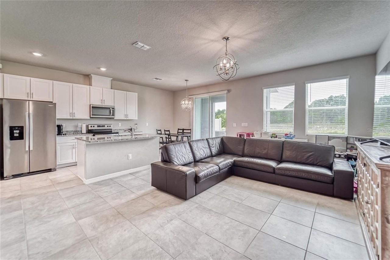 1642 Boxleaf Ln - Photo 3 of 44