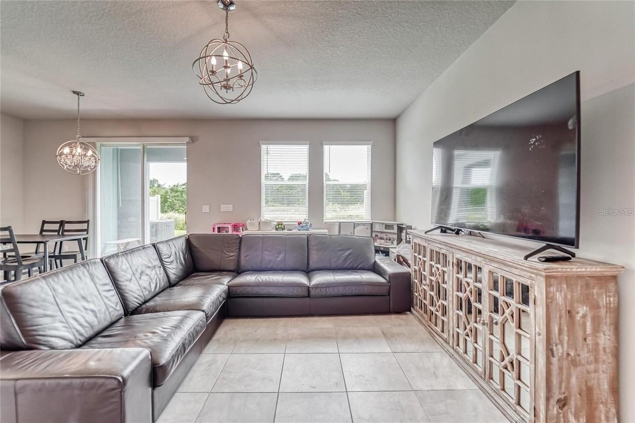 1642 Boxleaf Ln - Photo 4 of 44