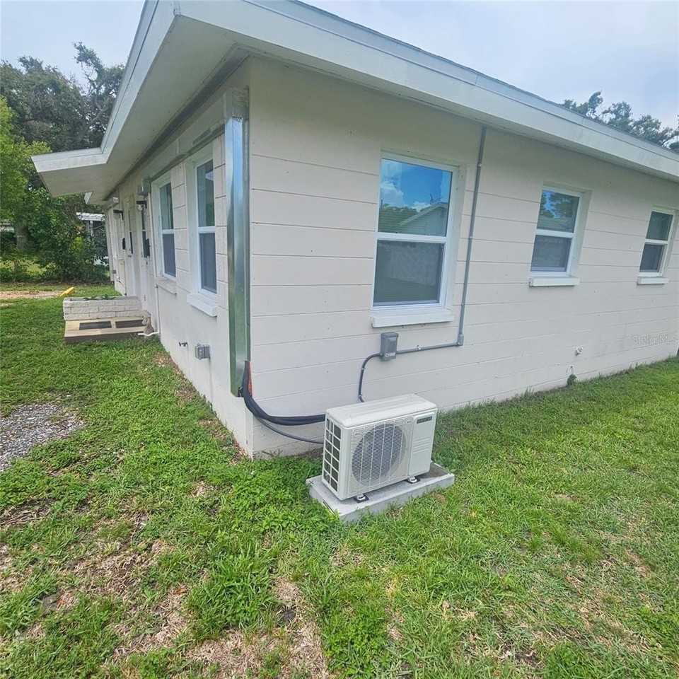 815 10th St Nw - Photo 2 of 15