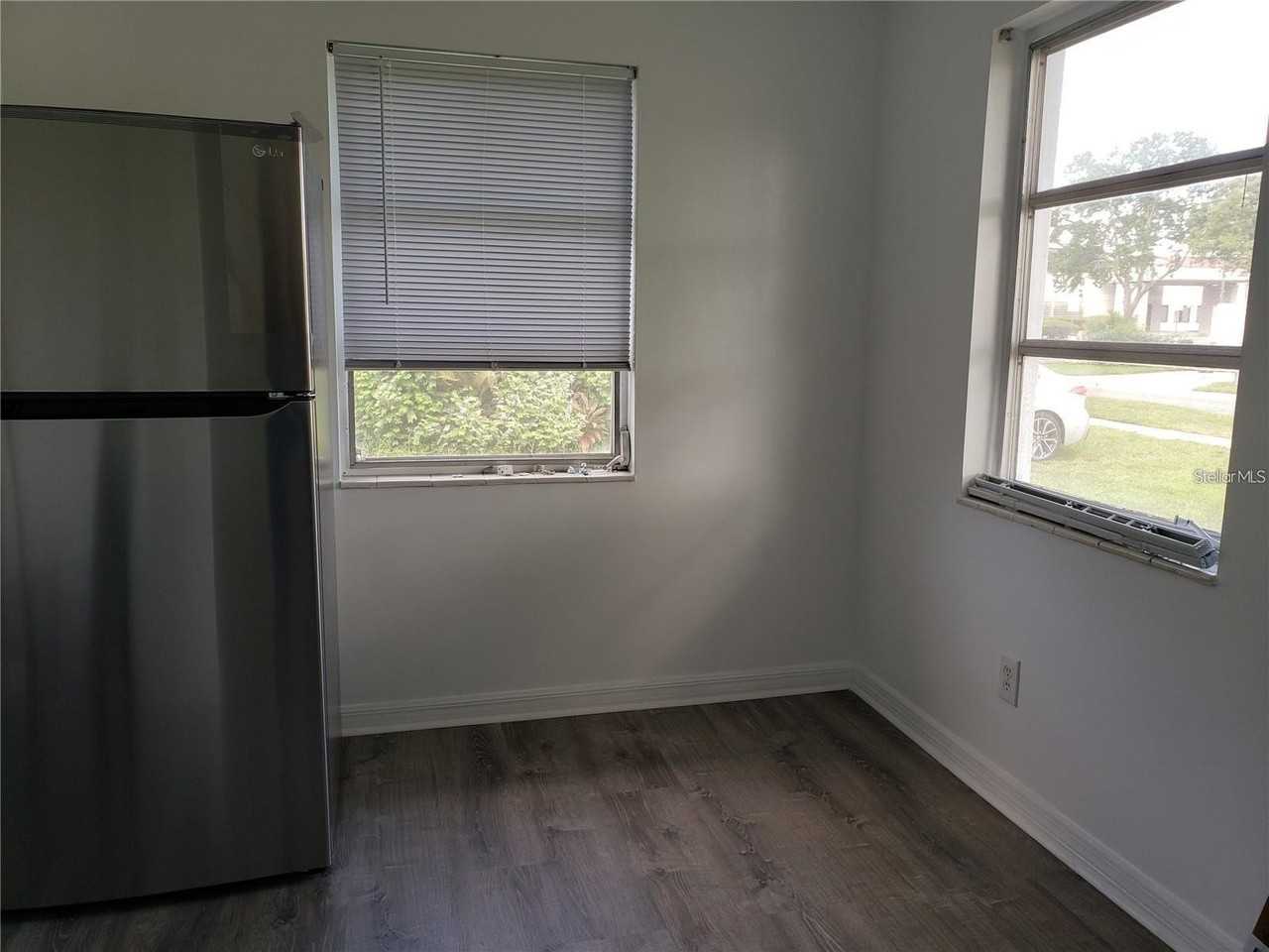 815 10th St Nw - Photo 4 of 15