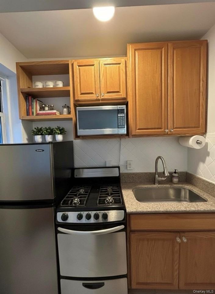 210 Pelham Rd #5P - Photo 2 of 25
