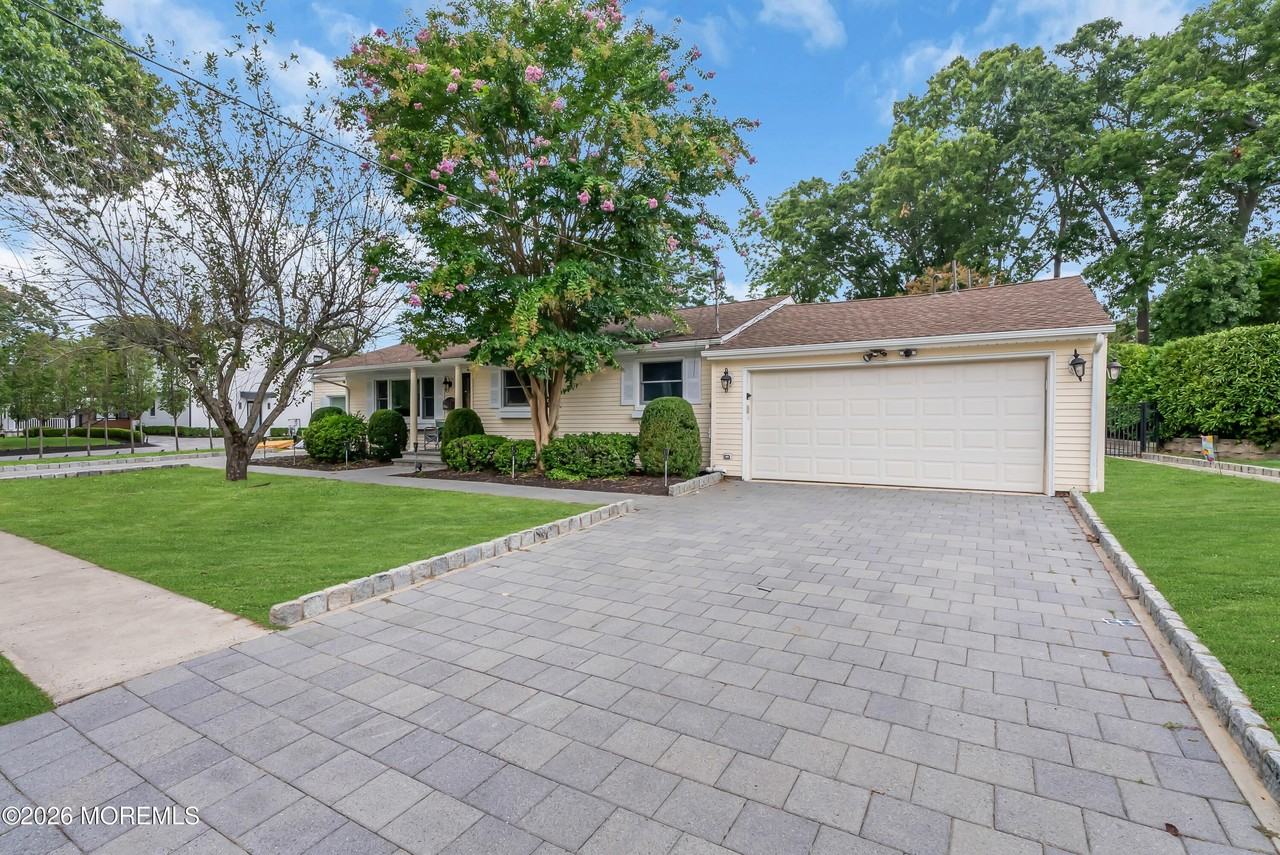 455 W Lincoln Ave - Photo 5 of 21