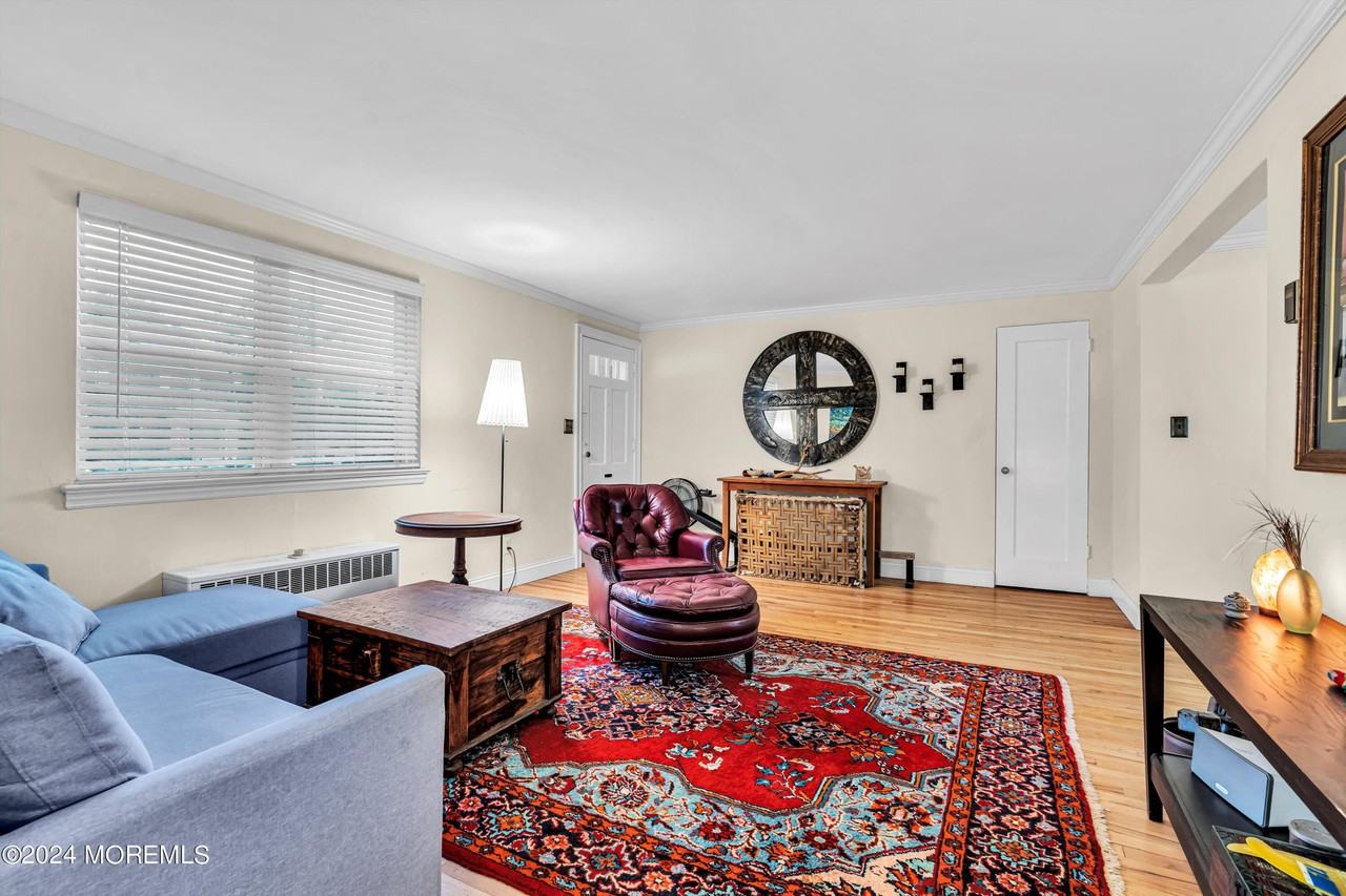 6 Manor Dr - Photo 5 of 12