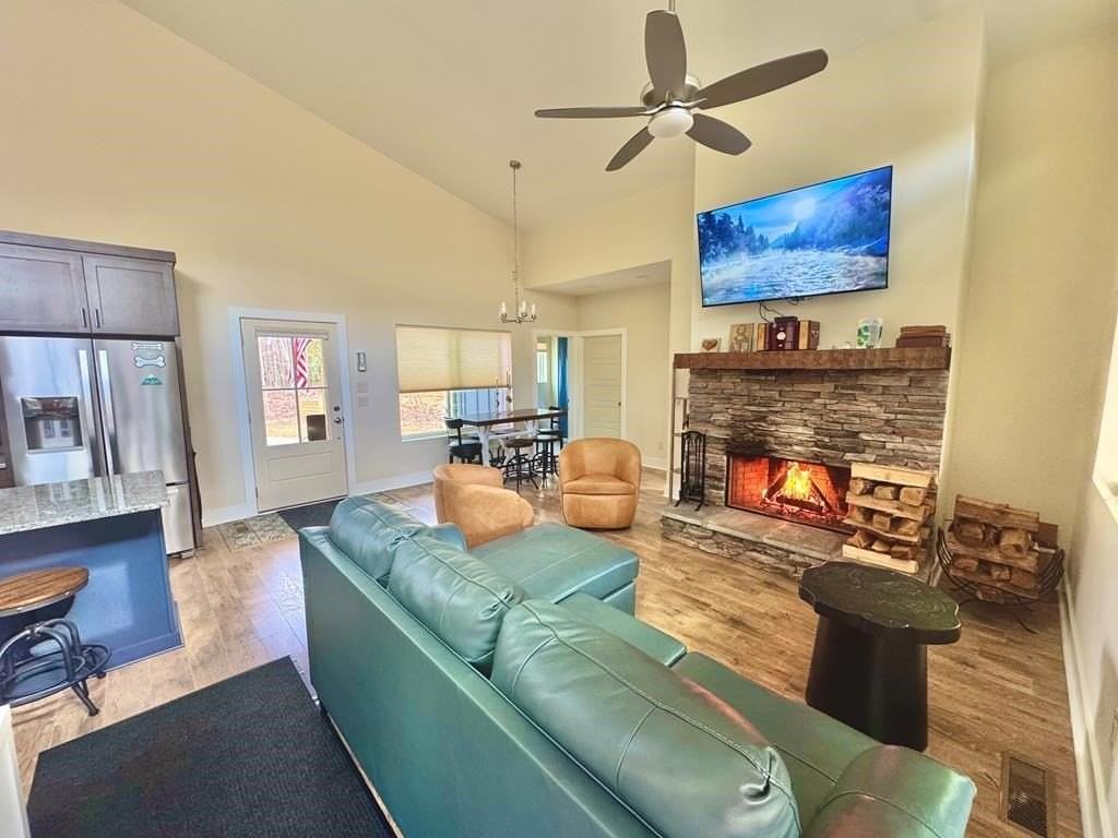 1001 Sunset Rd - Photo 4 of 19