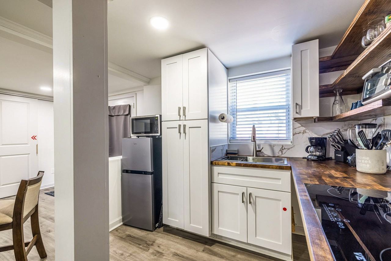 Elaine Dr - Photo 2 of 7