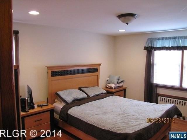 298 Luddington Ave 2nd Fl - Photo 5 of 22