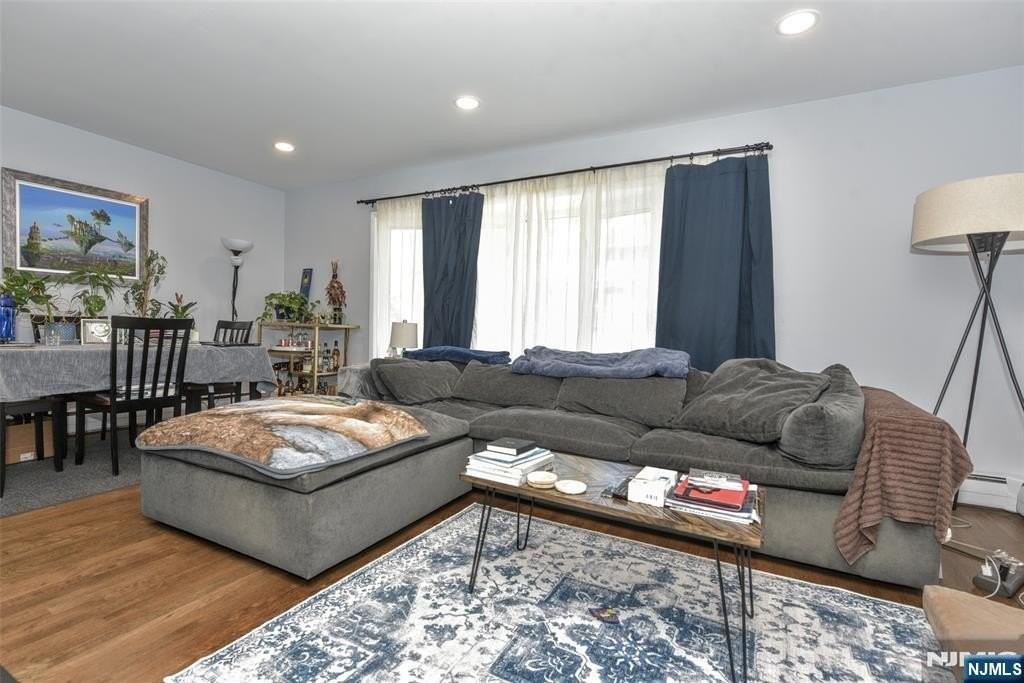 200 Prospect Ave - Photo 4 of 29