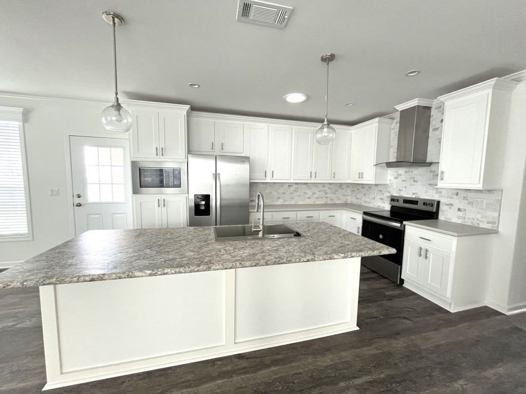 1033 Vervain Dr #1033E - Photo 2 of 20