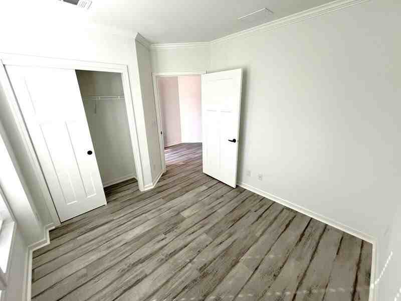 1057 Vervain Dr #1057E - Photo 6 of 20