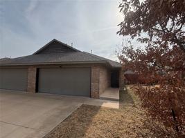 featured image of 8814 Sw 45th St