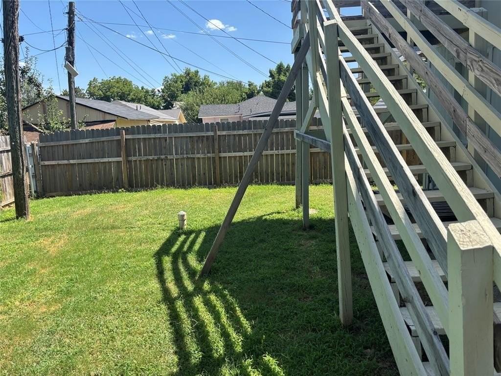 1840 Nw 12th St - Photo 2 of 8