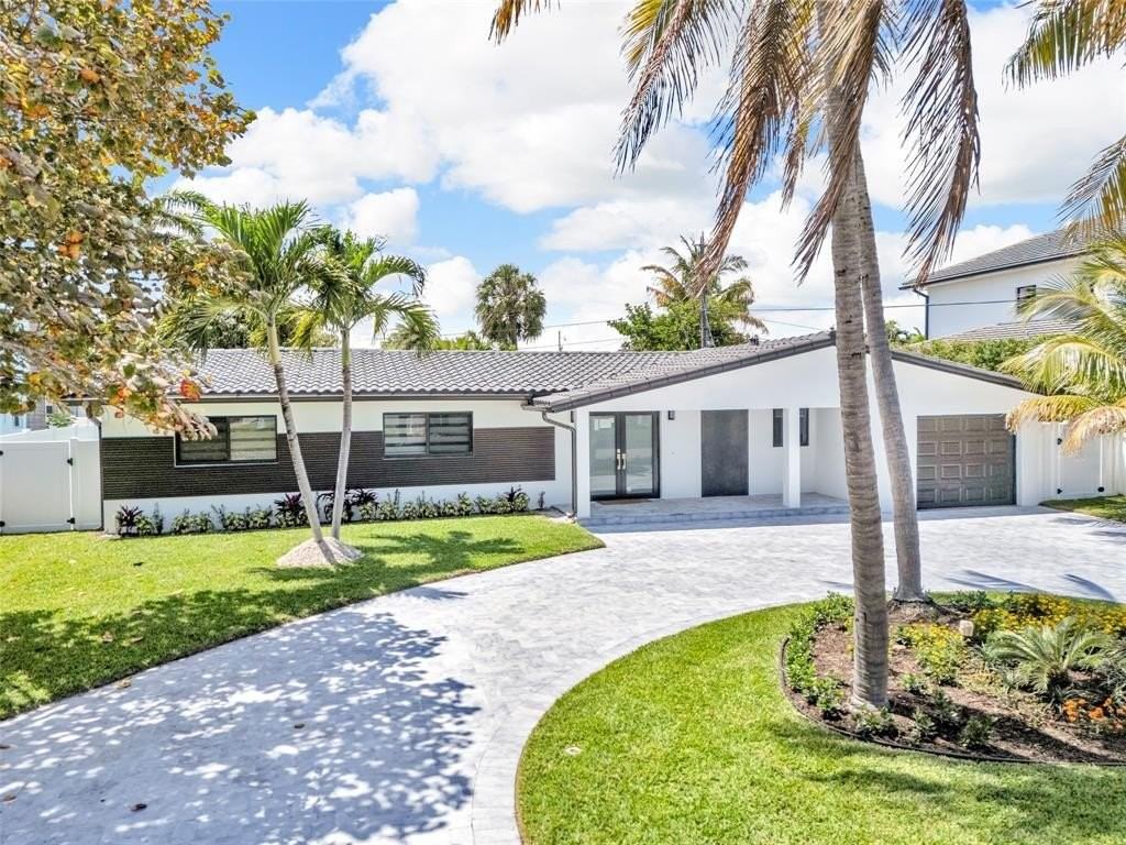 3231 Ne 27th Ter - Photo 2 of 41