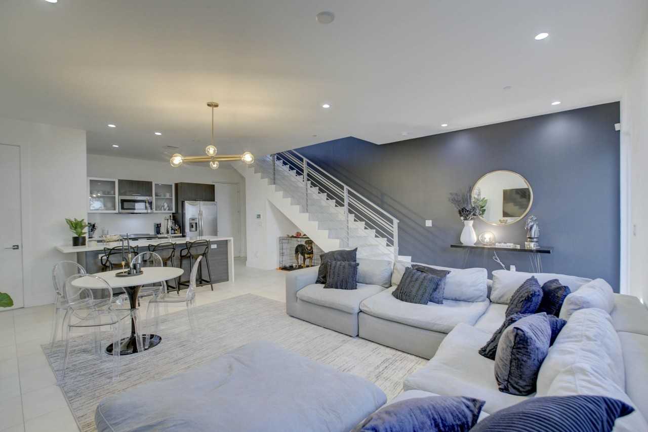 1045 Ne 18th Ave #106