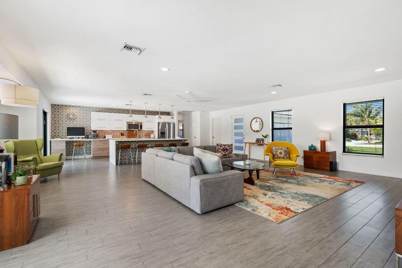 1812 Juno Isles Blvd - Photo 4 of 20