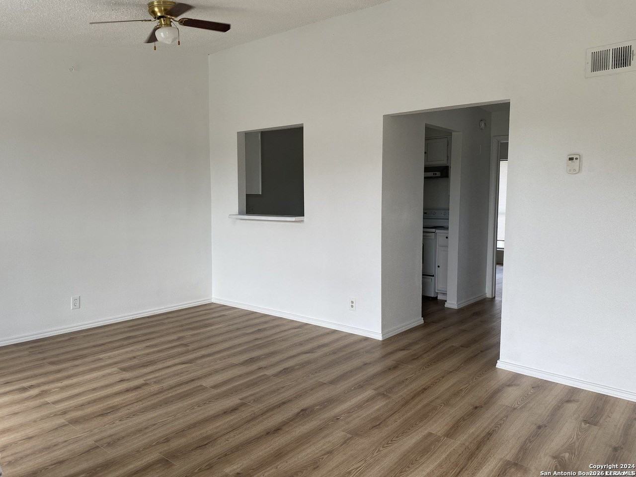 4949 Hamilton Wolfe - Photo 3 of 18
