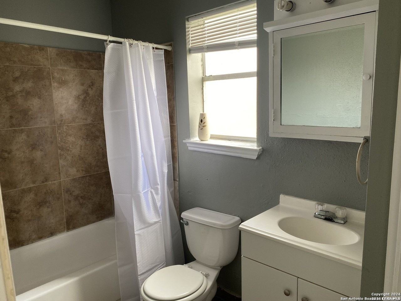 4949 Hamilton Wolfe - Photo 7 of 18