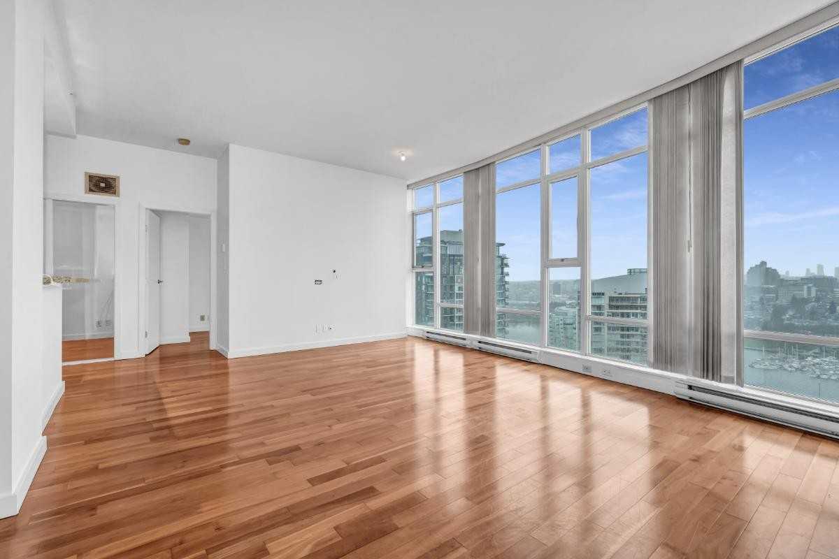 583 Beach Crescent #3203 - Photo 3 of 9