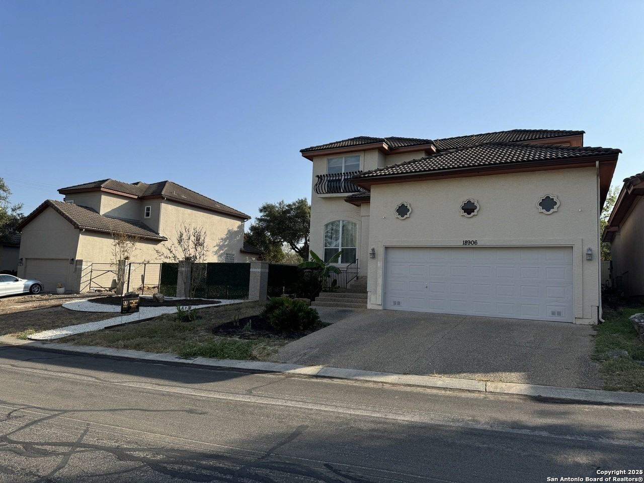 18906 Las Vistas - Photo 2 of 34