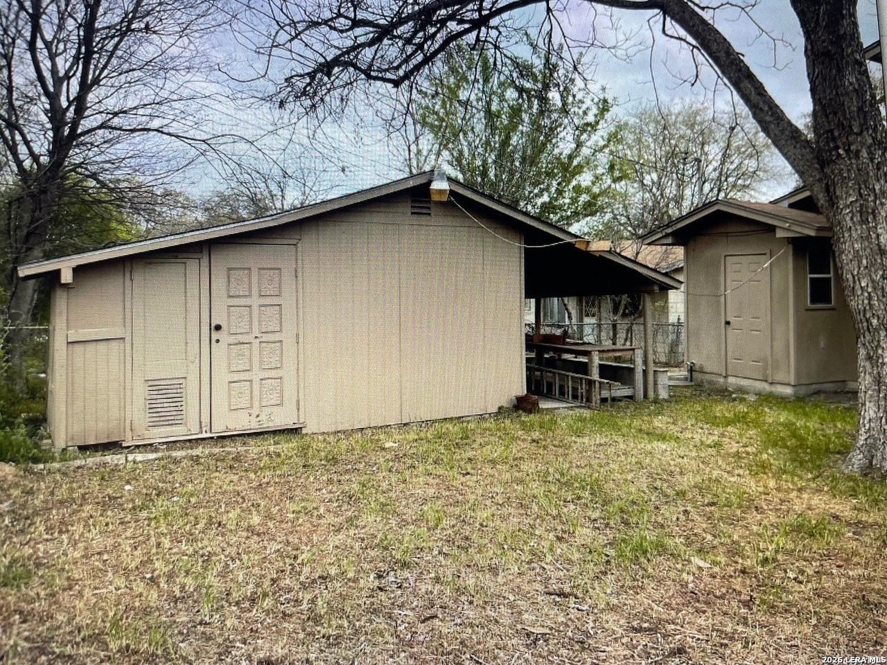 411 Future Dr - Photo 6 of 10