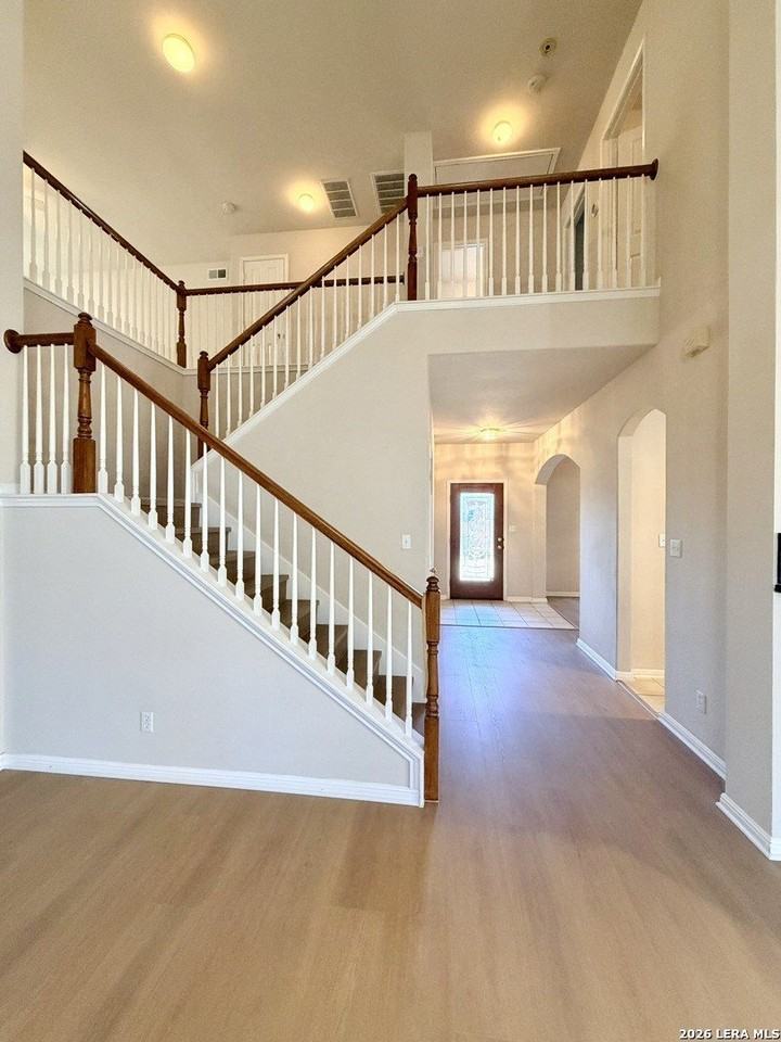 1218 Knights Cross Dr - Photo 6 of 33