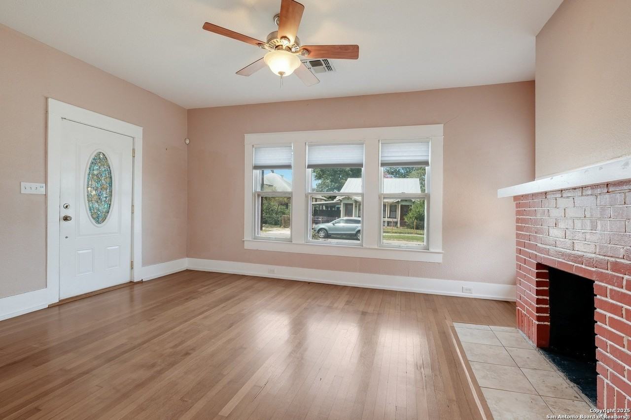 638 Cedar St - Photo 7 of 26