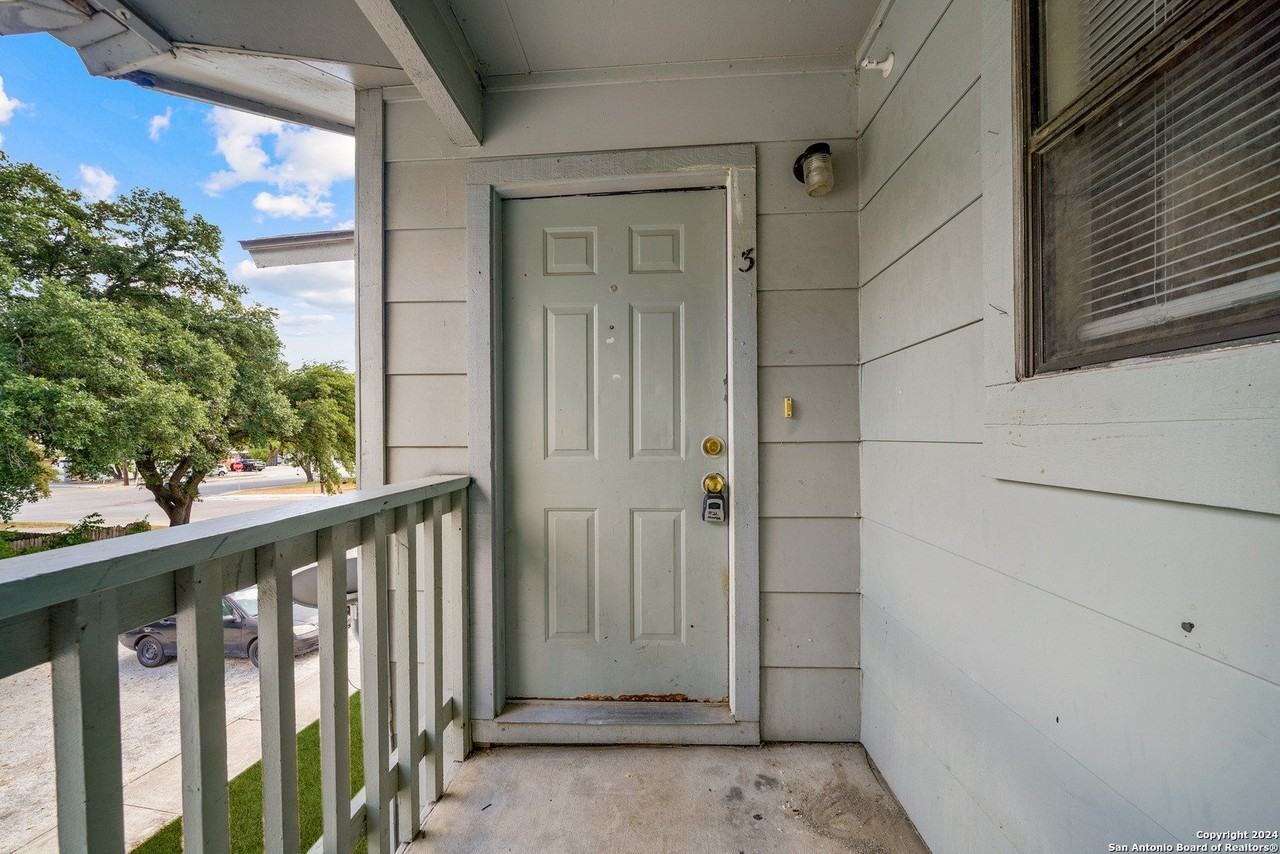 818 Station St Apt 3 #3 - Photo 5 of 25