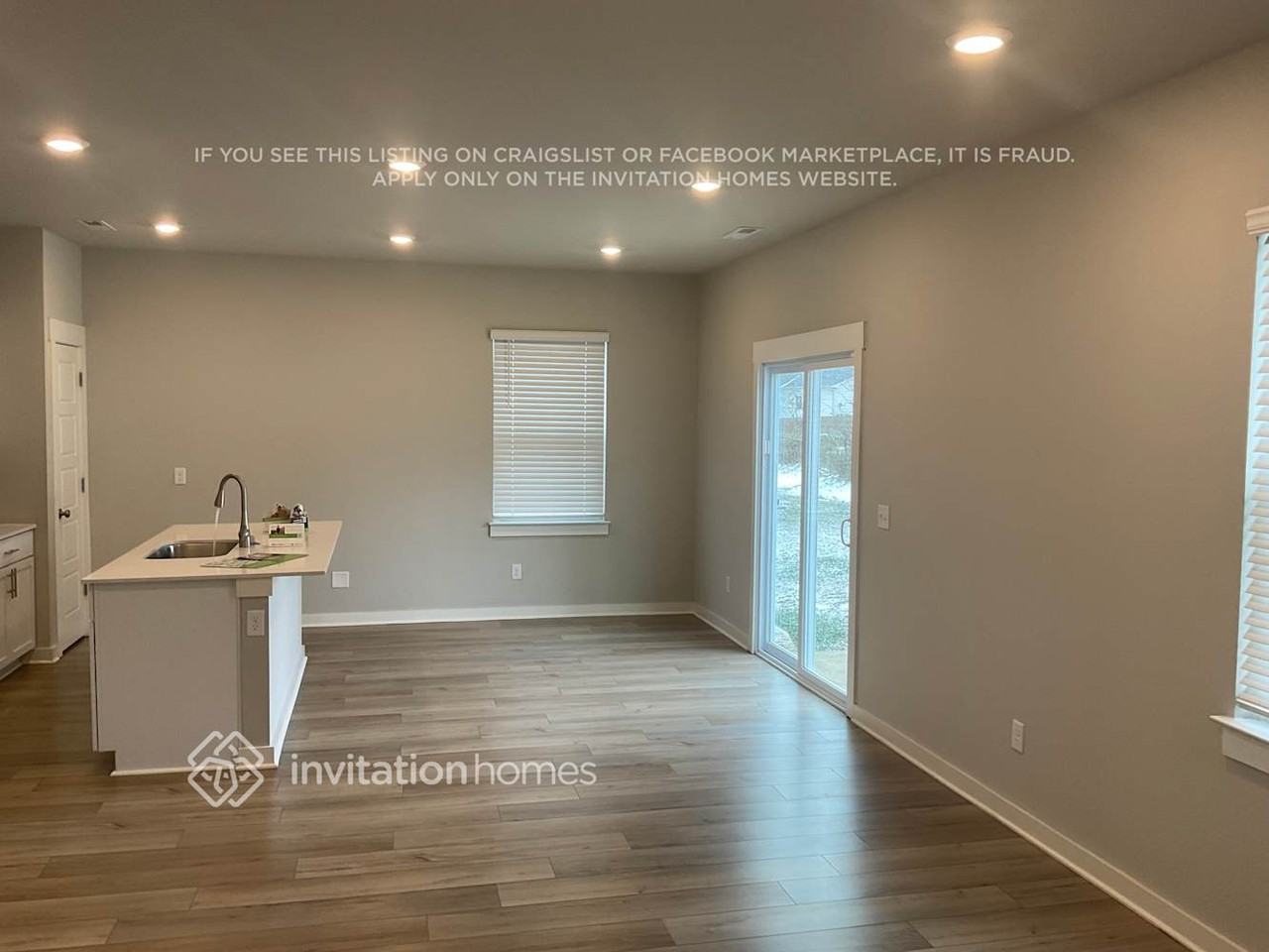 1029 Baltusrol Ln - Photo 4 of 14